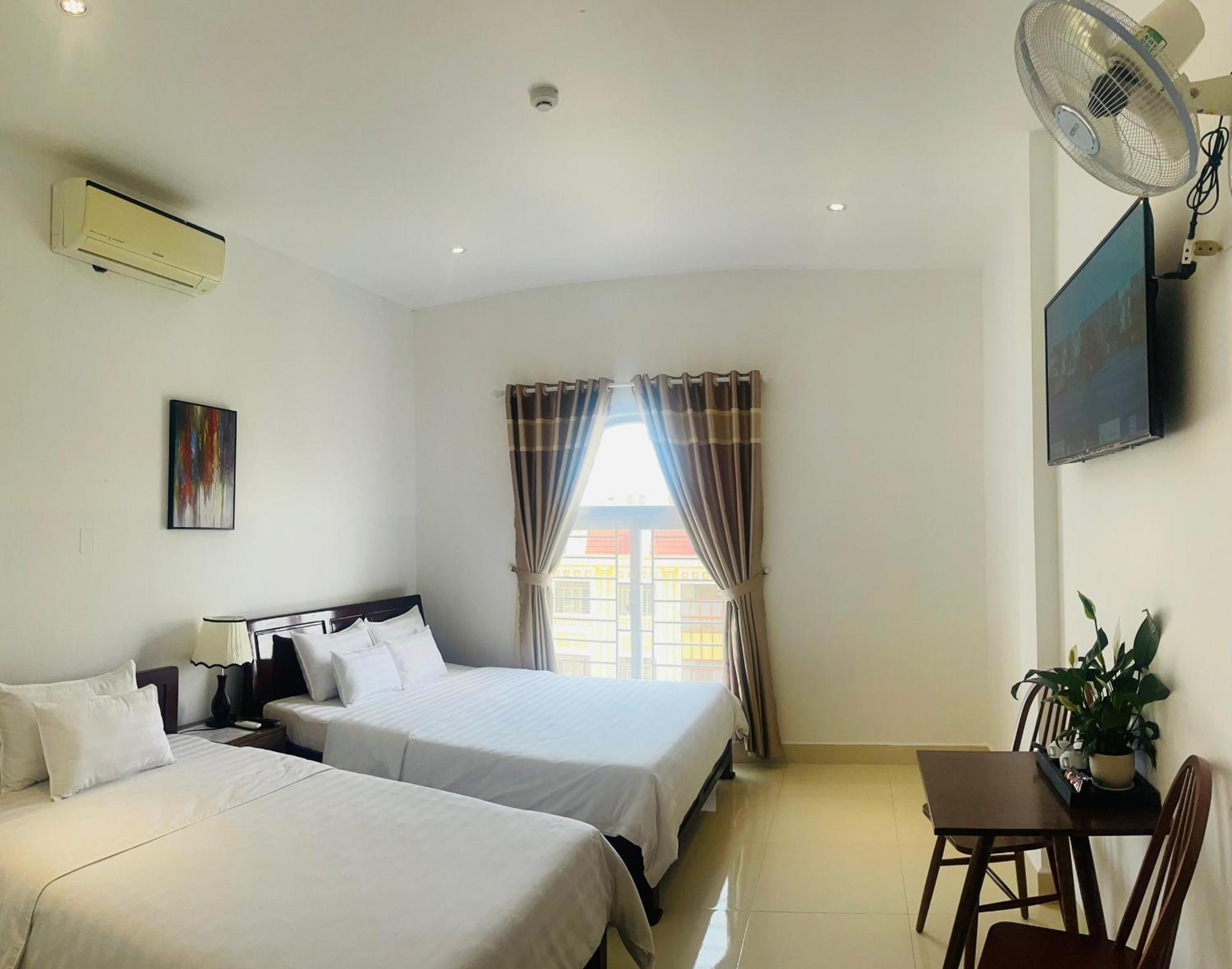 Khach San Romo Hotel Quang Ngai Exterior photo