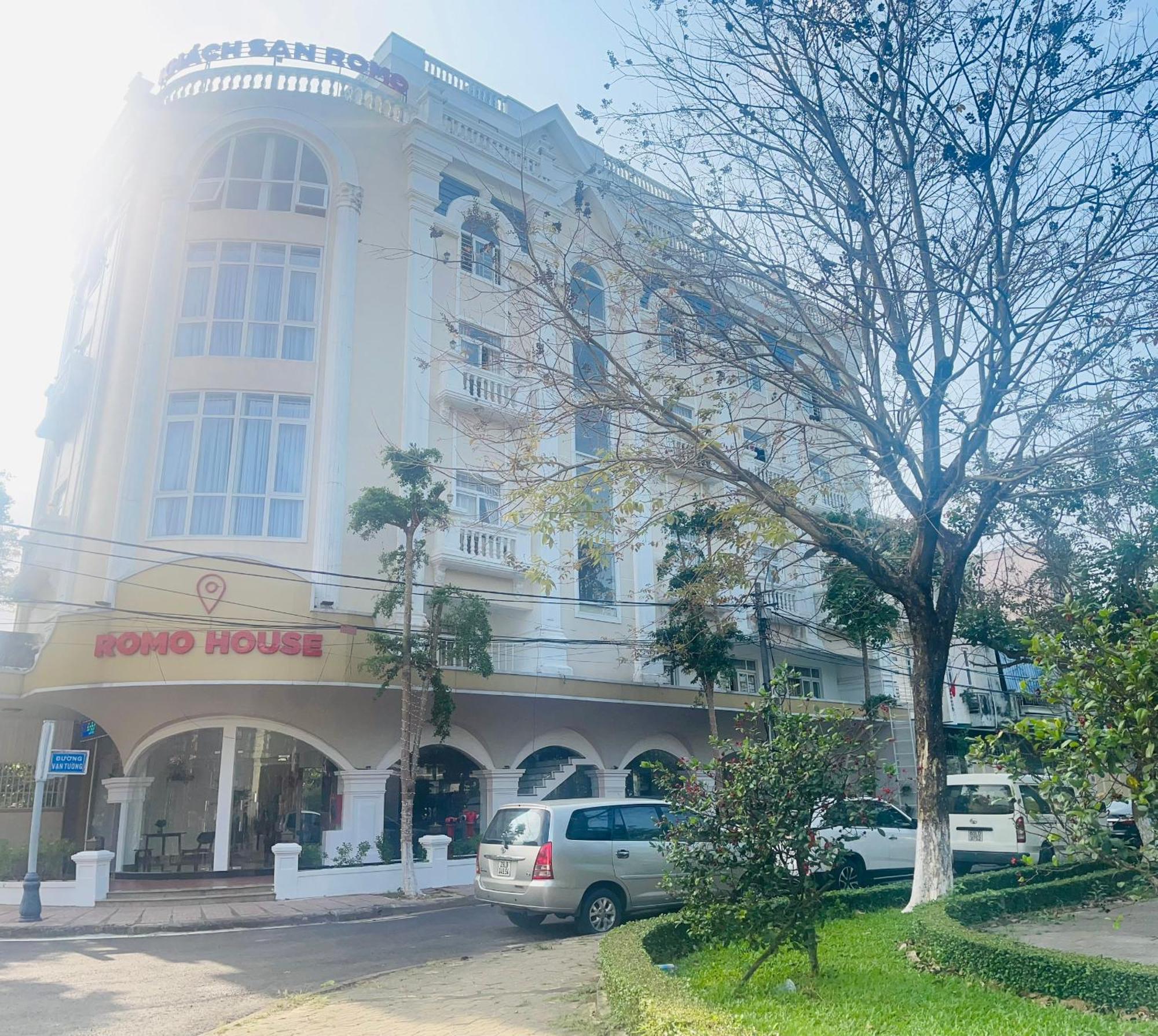 Khach San Romo Hotel Quang Ngai Exterior photo