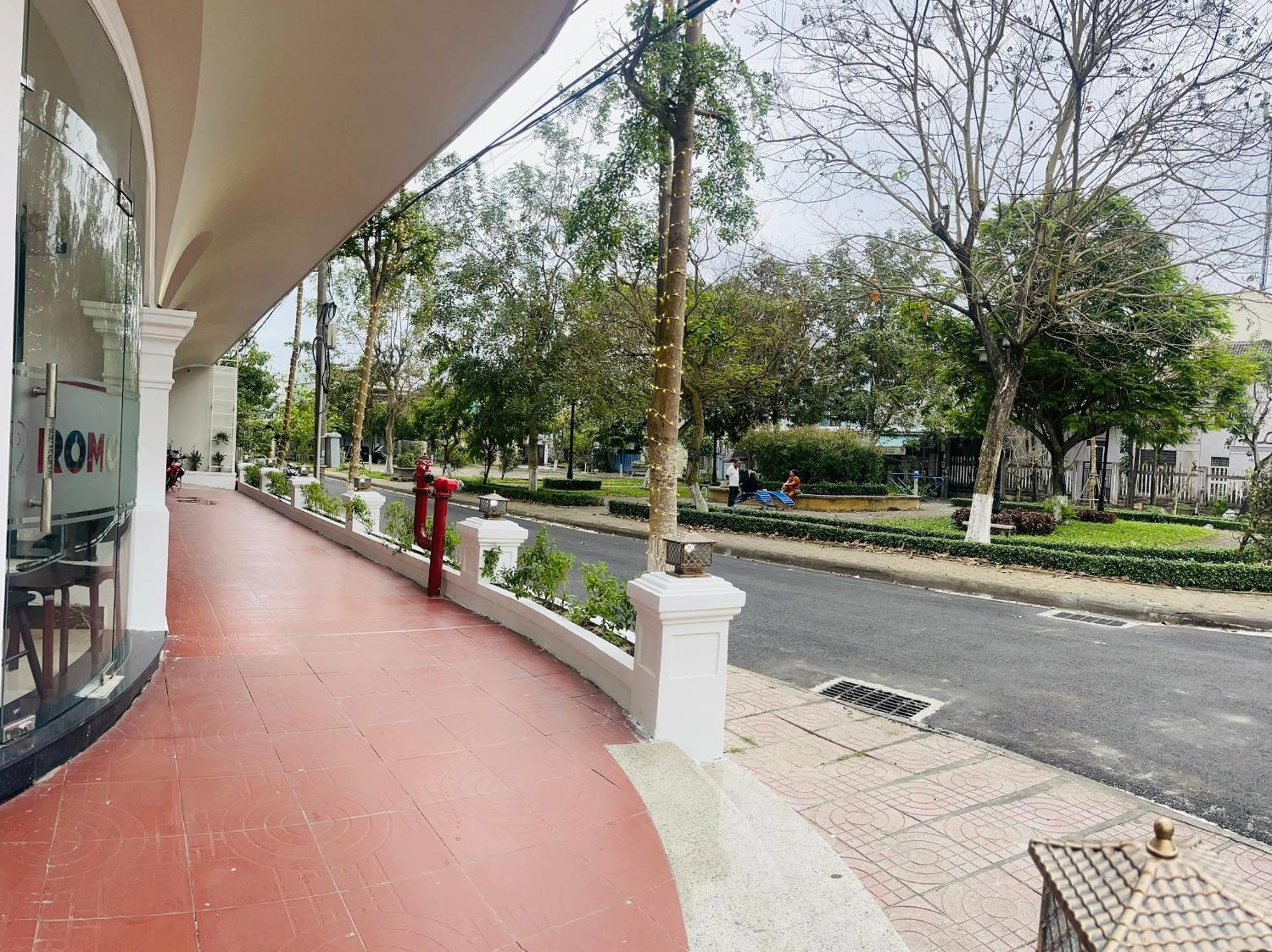 Khach San Romo Hotel Quang Ngai Exterior photo
