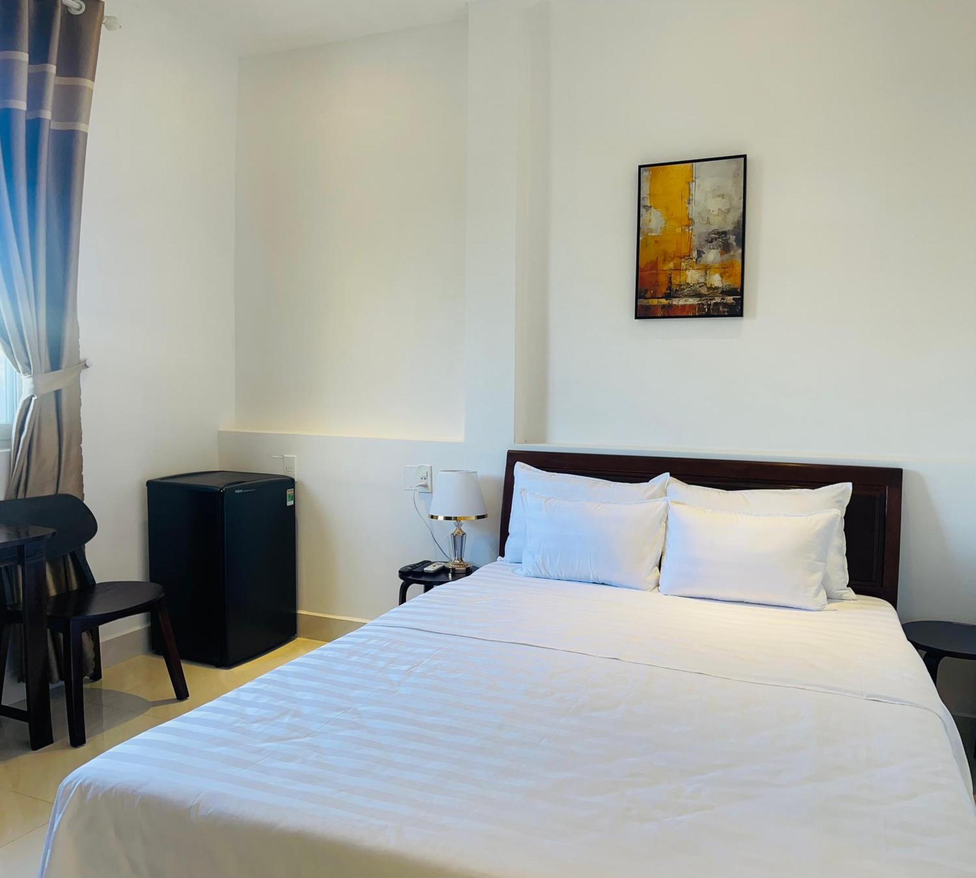 Khach San Romo Hotel Quang Ngai Exterior photo