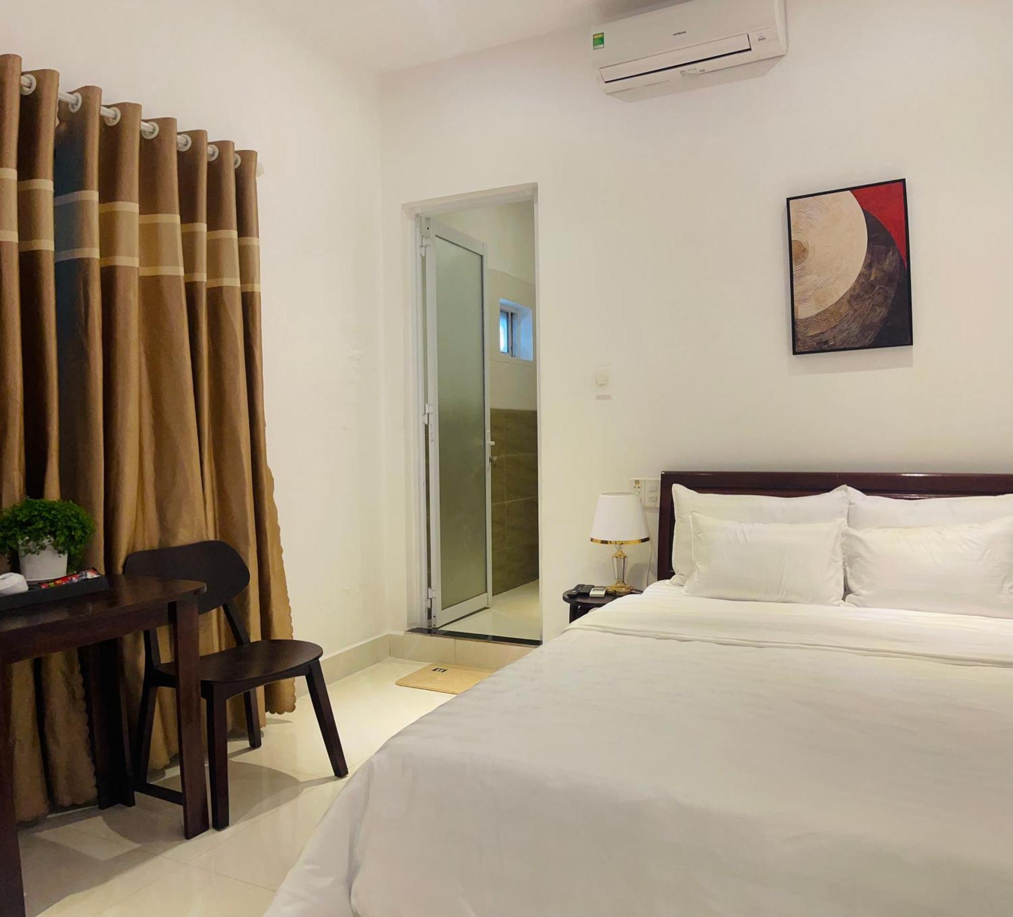 Khach San Romo Hotel Quang Ngai Exterior photo