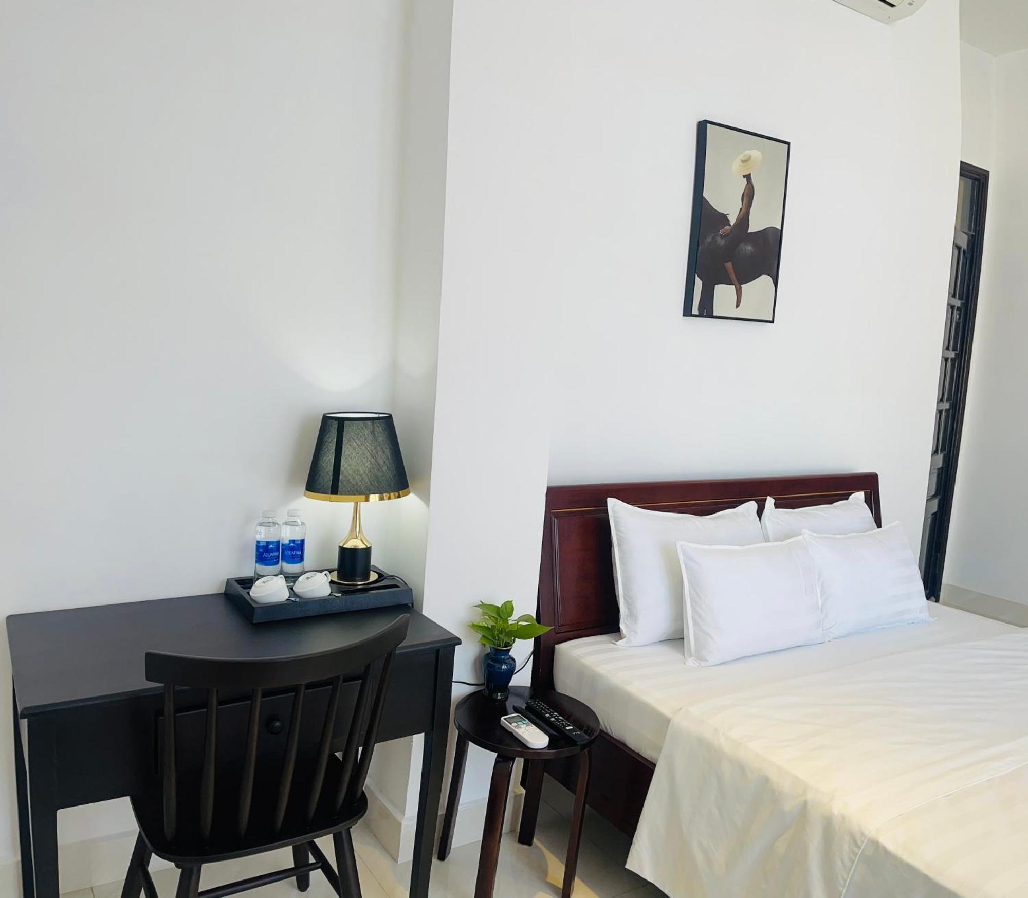 Khach San Romo Hotel Quang Ngai Exterior photo
