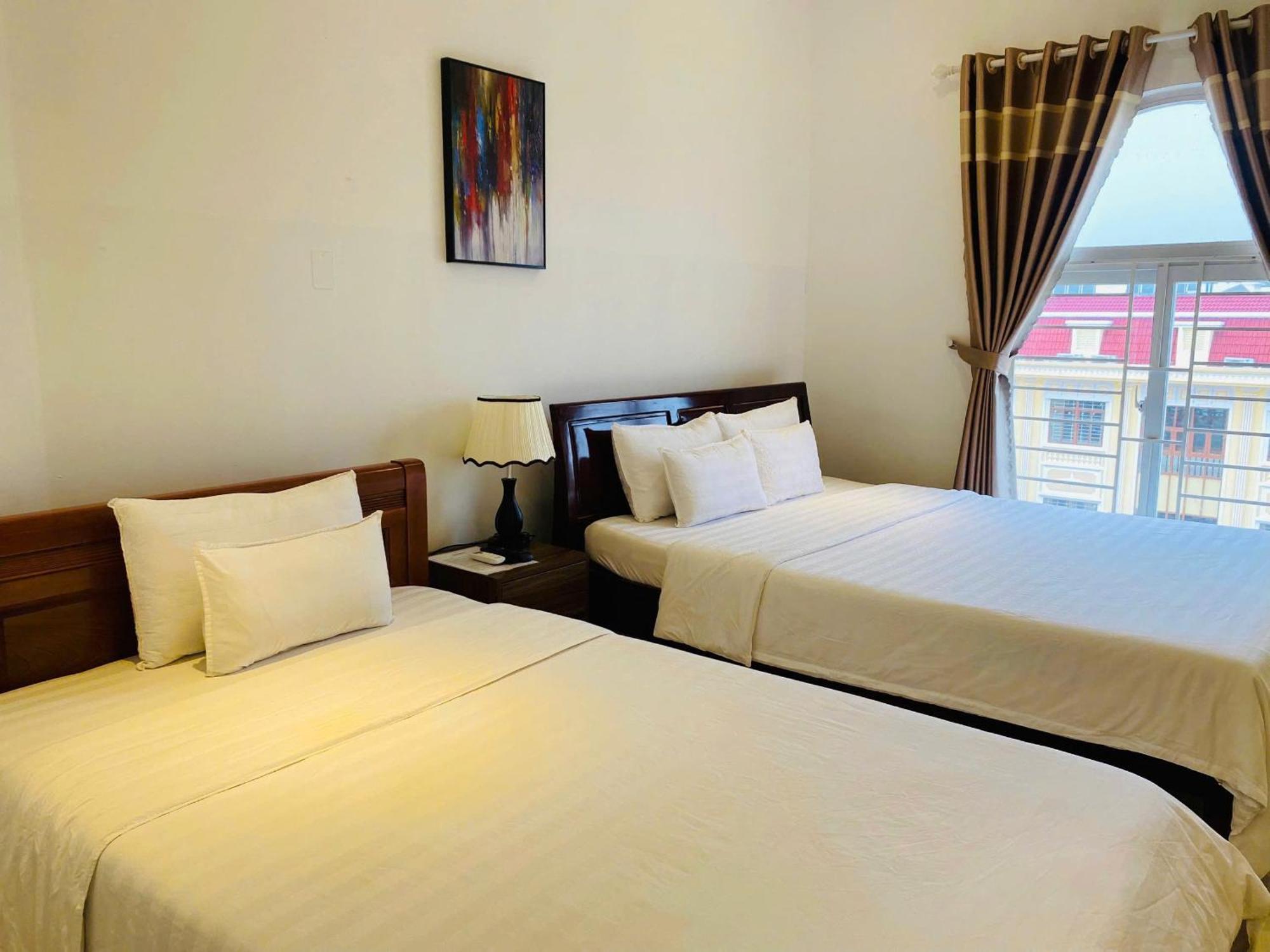 Khach San Romo Hotel Quang Ngai Exterior photo