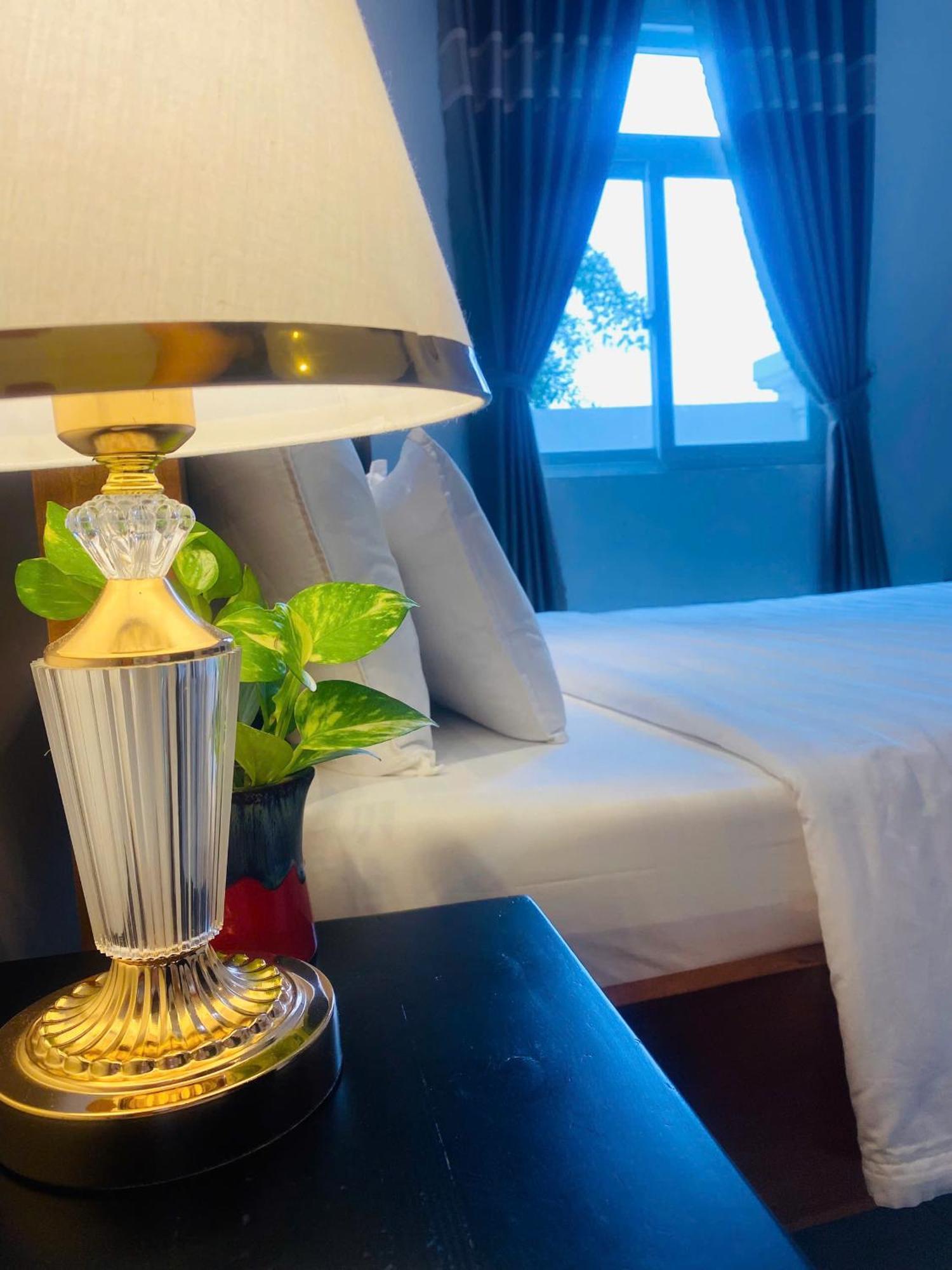 Khach San Romo Hotel Quang Ngai Exterior photo