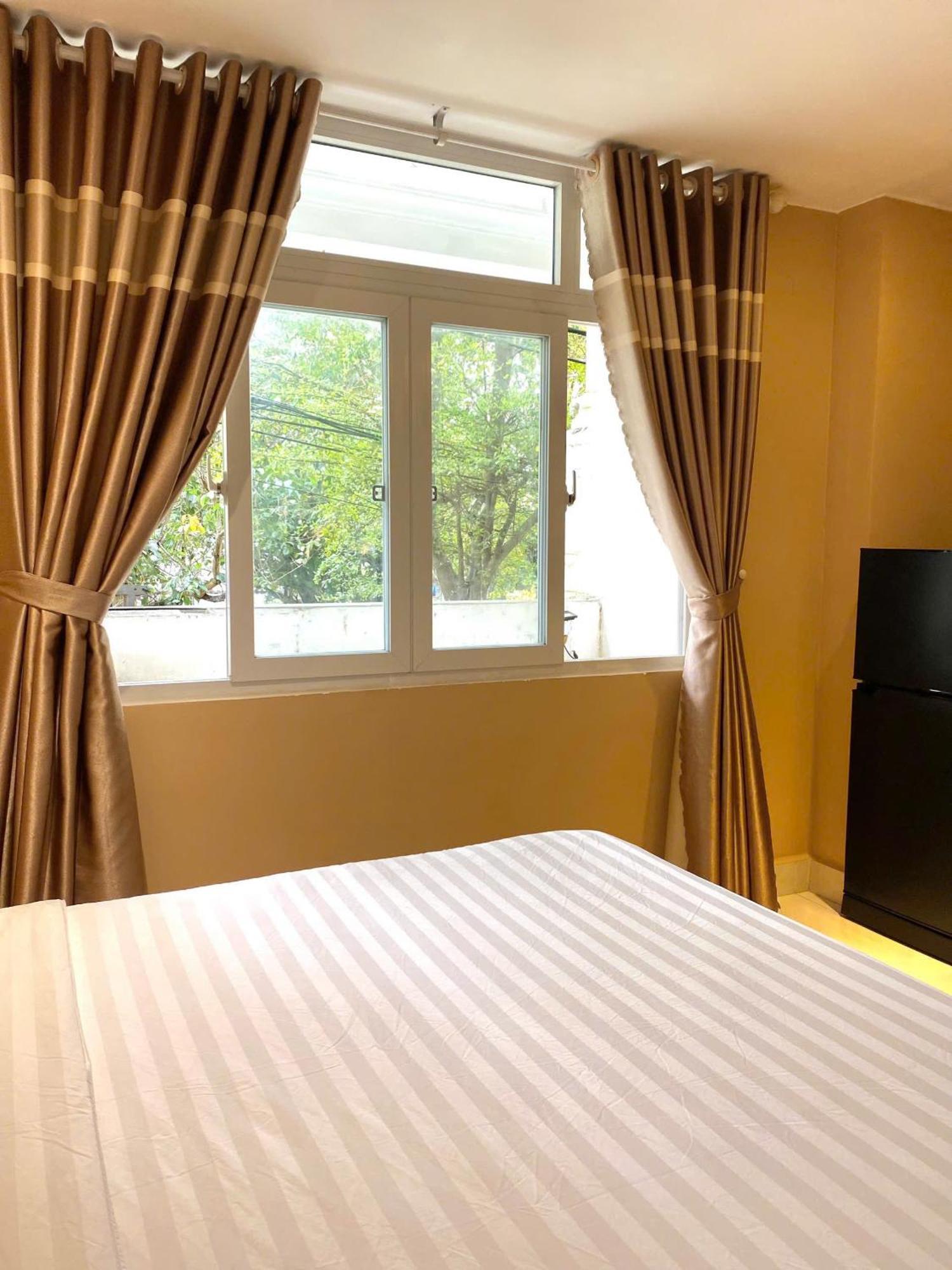 Khach San Romo Hotel Quang Ngai Exterior photo
