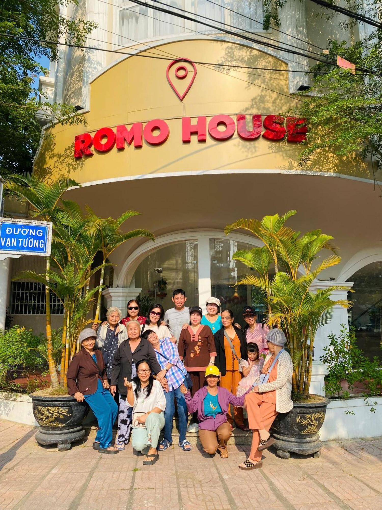 Khach San Romo Hotel Quang Ngai Exterior photo